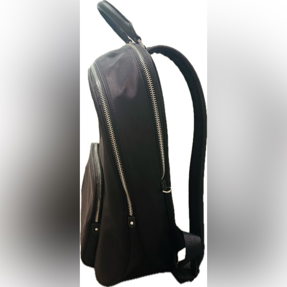 Kate Spade backpack like new condition. Used 2 times. - Picture 4 of 4